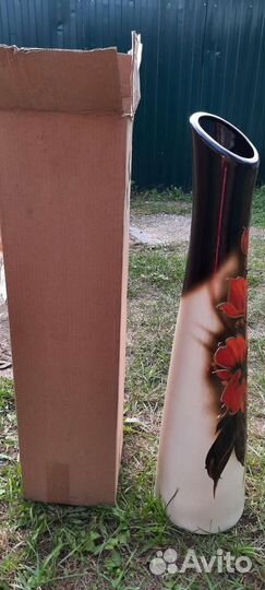 Ваза напольная керамическая. Высота 1м