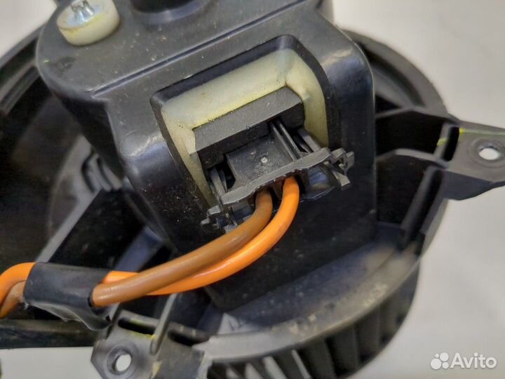 Двигатель отопителя Opel Combo, 2016