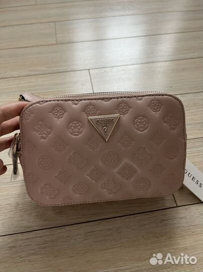 Сумка кросбоди guess