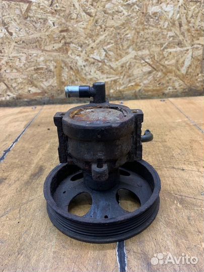 Насос гидроусилителя руля Opel Astra F C18NZ