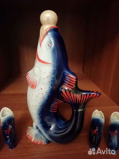 Графин штоф и 5 рюмок фарфор Рыба