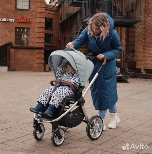 Прогулочная коляска
