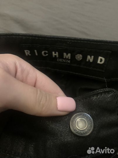 Richmond джинсы черные с пропиткой под кожу