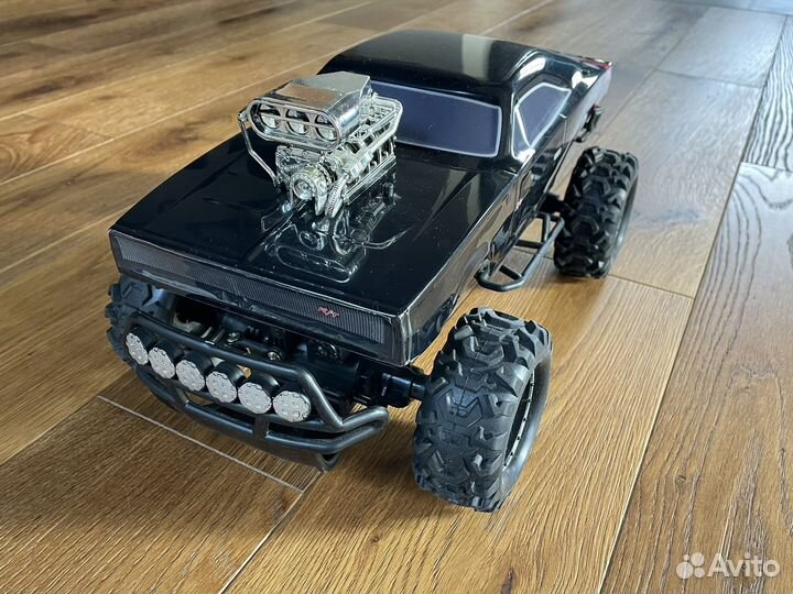 Машина на радиоуправлении Dodge Challenger R/T