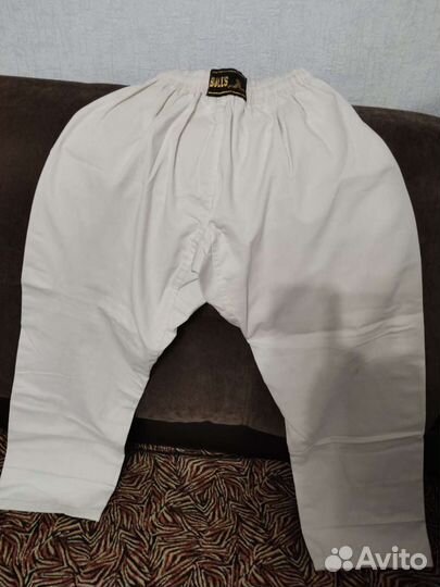 Спортивный костюм для тэхвондо