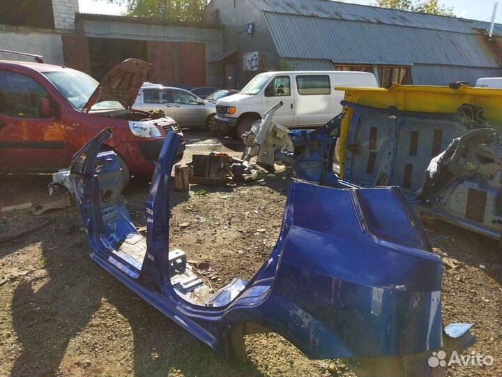 Боковина левая Fiat Grande Punto