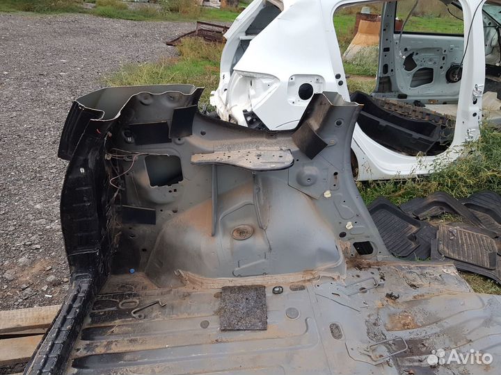 Крыло заднее левое Renault Duster 1