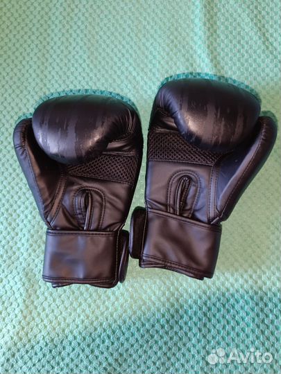 Боксерские перчатки 12 oz