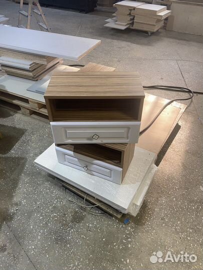 Тумба прикроватноя