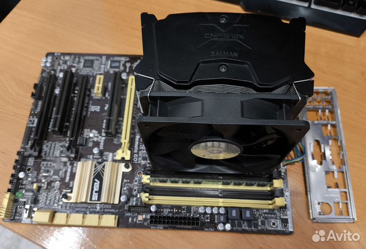 Материнская плата с процессором Intel i5 и памятью