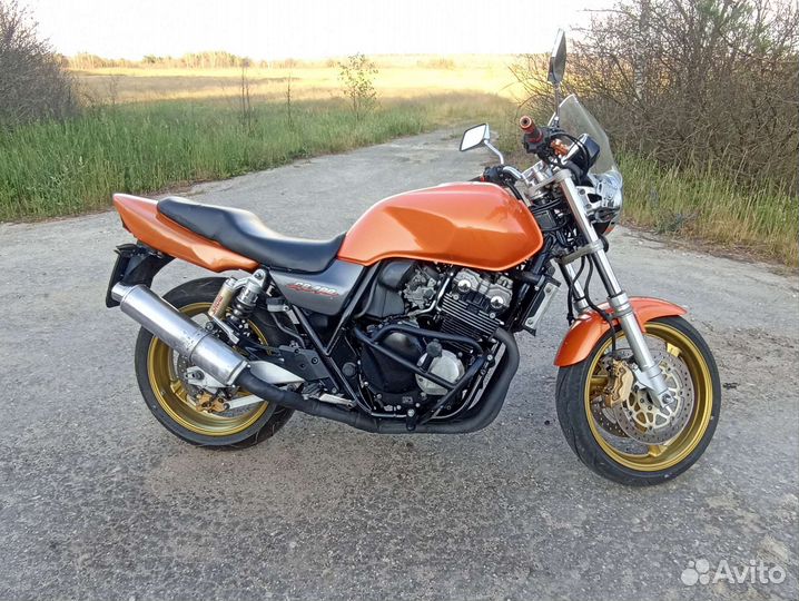 Honda cb400sf vtec1