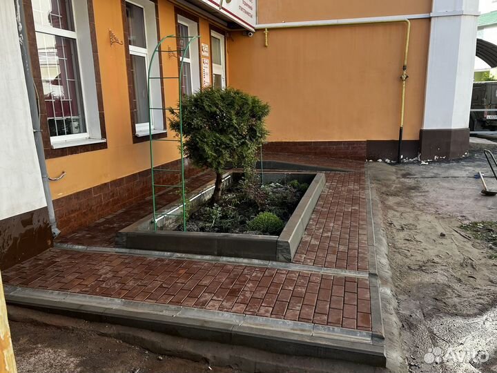 Укладка тротуарной плитки брусчатки бордюров