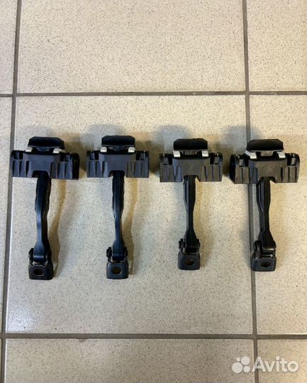 Ограничители дверей Веста