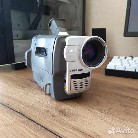 Аналоговая видеокамера Samsung VP-M50