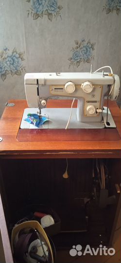 Швейная машина Подольск 142