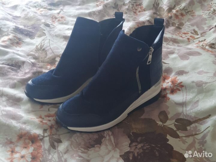 Ботинки женские 38