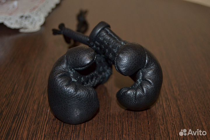 Сувенирные боксерские мини перчатки из кожи