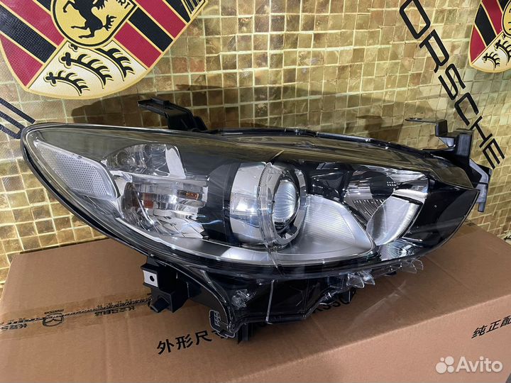 Фара правая на Mazda 6 GJ Оригинал Новая галоген