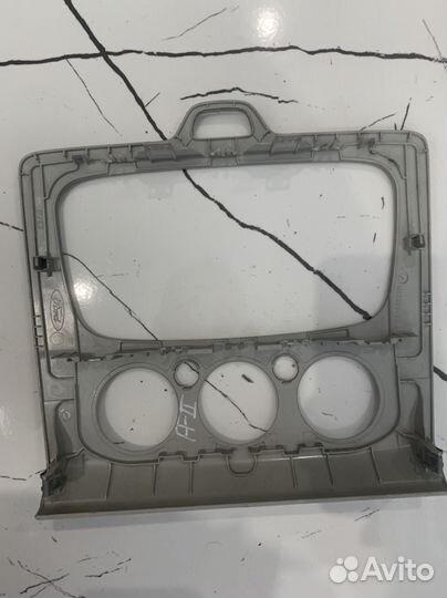 Ford focus 2 накладка консоли