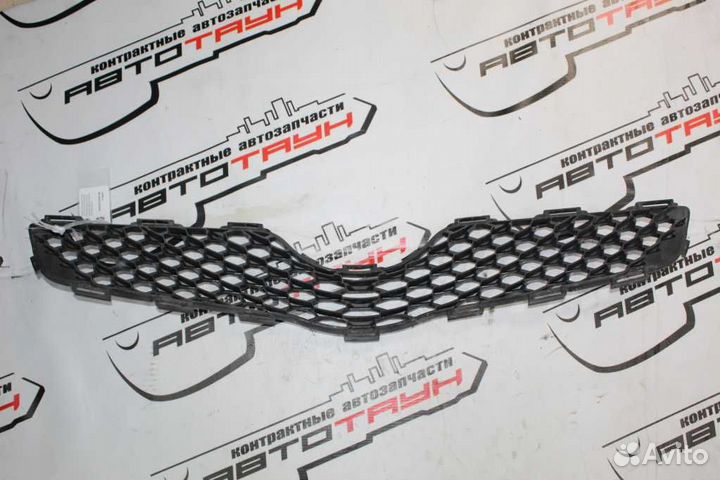 Решетка радиатора toyota vitz yaris KSP90 NCP90 NC