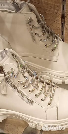 Шнурки со стразами