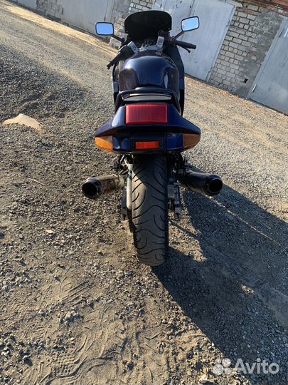 Kawasaki zzr400