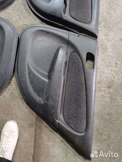 Дверные карты corolla e110