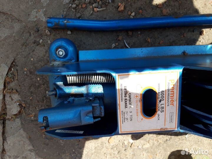 Домкрат подкатной,3 тонны,бу