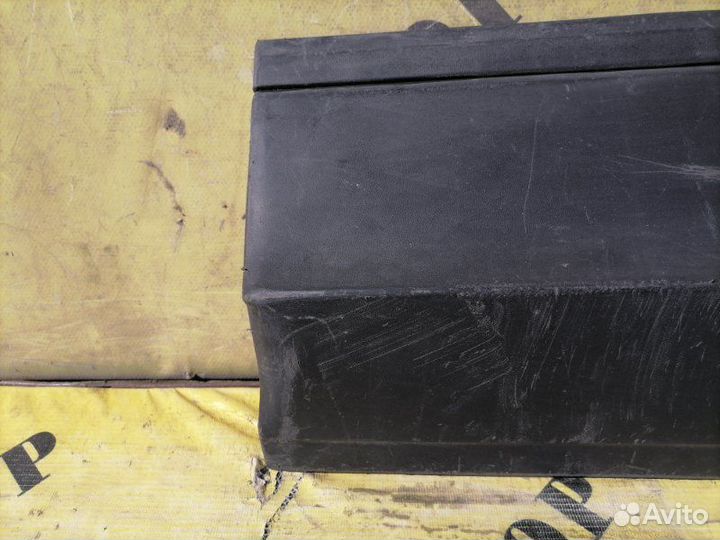 Накладка двери задней левой Volkswagen Tiguan 2