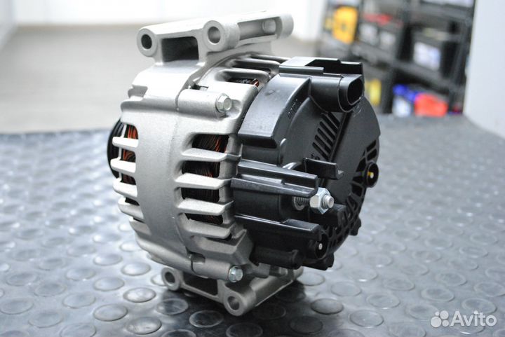 Генератор LADA Vesta, XRay 1.6, 1.8 120А Valeo