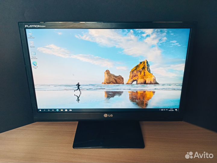 Монитор LG 20