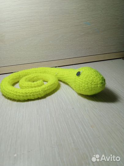 Змейка вязаная