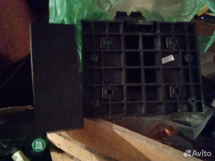 Часть подставки от телевизора