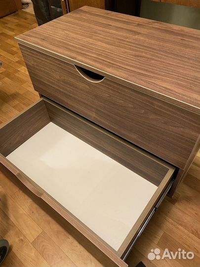 Продам новую тумбу на колесах