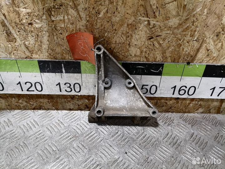 Кронштейн компрессора кондиционера Audi A6 c5 C5