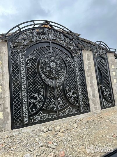 Кованые ворота под ключ