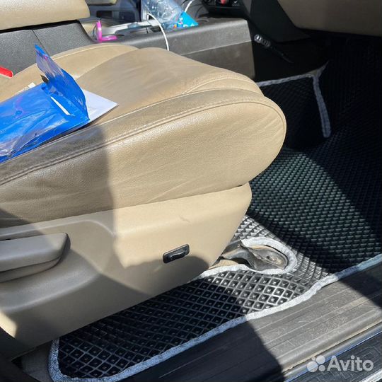 Автомобильные коврики на Toyota Tundra с бортами