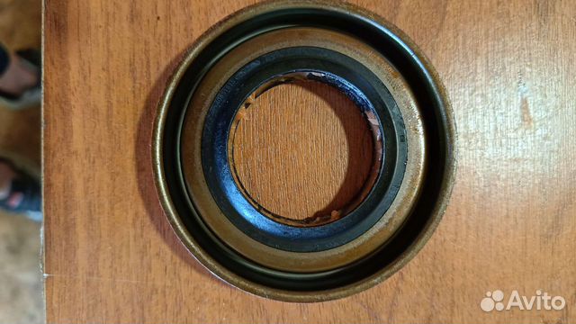 Сальник пооуоси tahoe 19180849