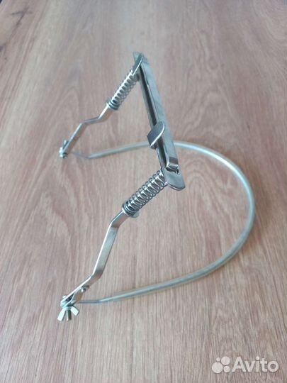 Держатель для губной гармошки