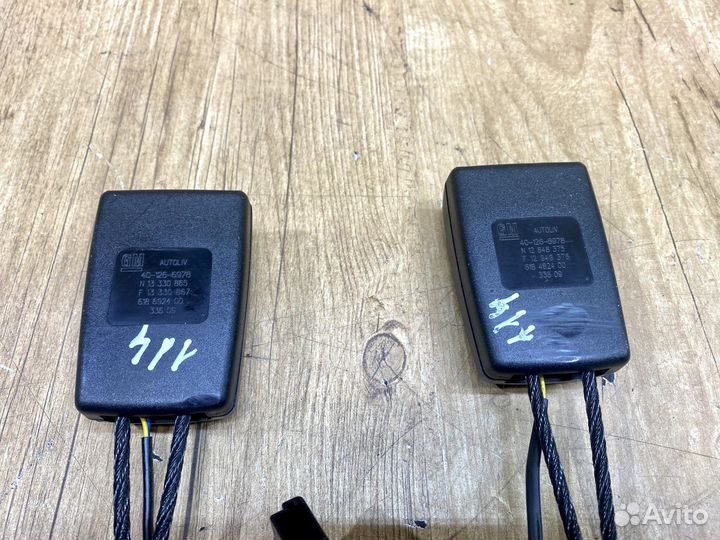 Застежка ремня безопасности Opel Astra J 2009-2016