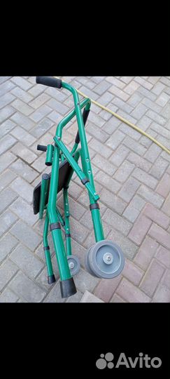 Ходунки складные с сидушкой на колесиках