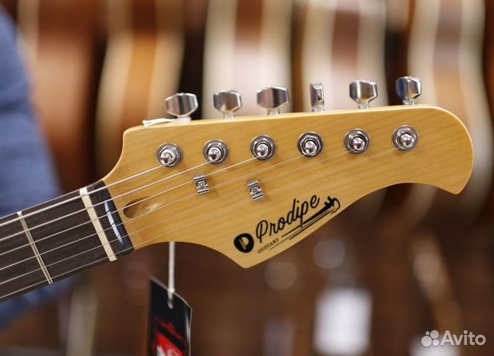 Электрогитара Prodipe + Аксессуар