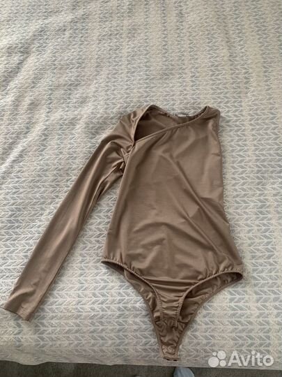 Боди женское с открытым рукавом и спиной