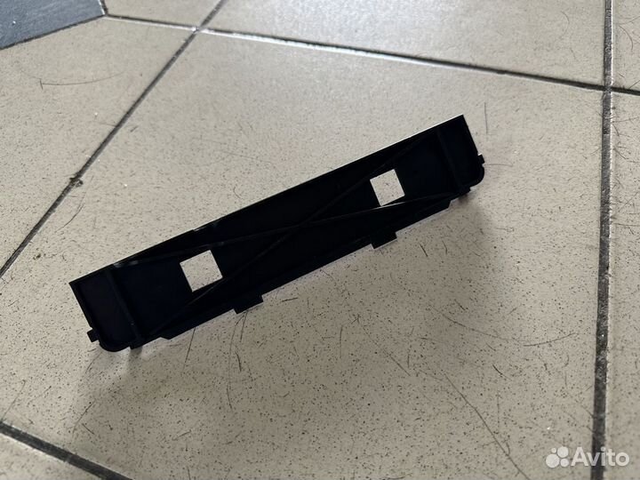 Кронштейн центральной консоли Каравелла Т5