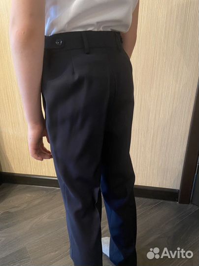 Костюм классический для мальчика 10-12 лет