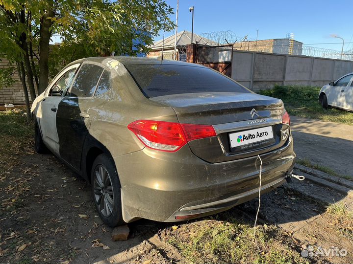 Citroen C4 1.6 AT, 2015, битый, 26 000 км