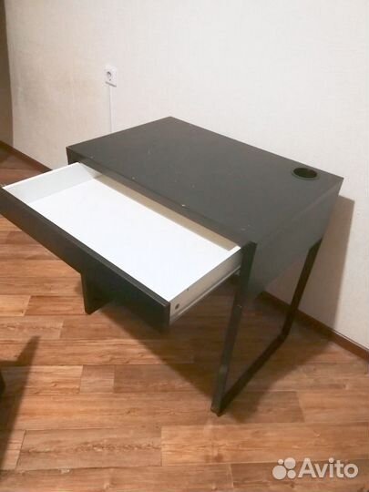 Стол письменный