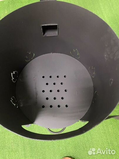 Казан чугунный 10-12 С трубой и зольником