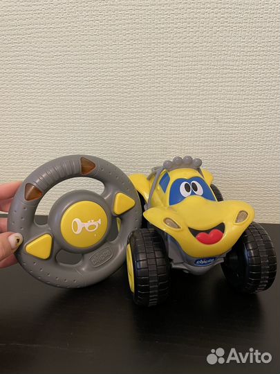 Машинка на радиоуправлении chicco