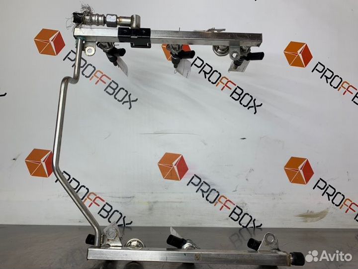 Топливная рампа Mercedes C-Class W204 M272 2.5I